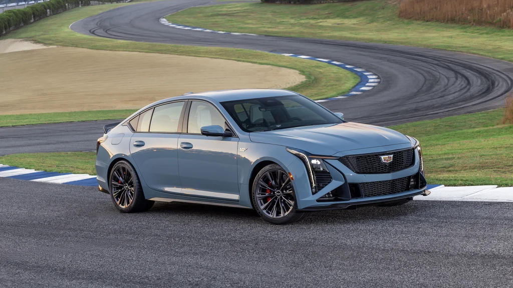 2025 Cadillac CT5-V Blackwing - Nowości i Opinie