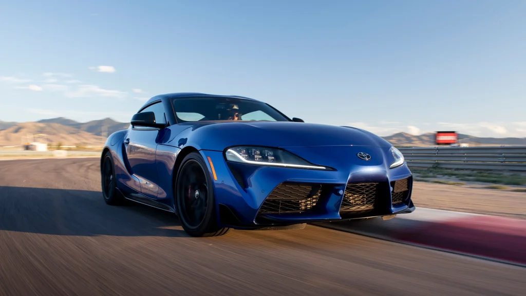 Toyota Supra: Nie umiera mimo Z4