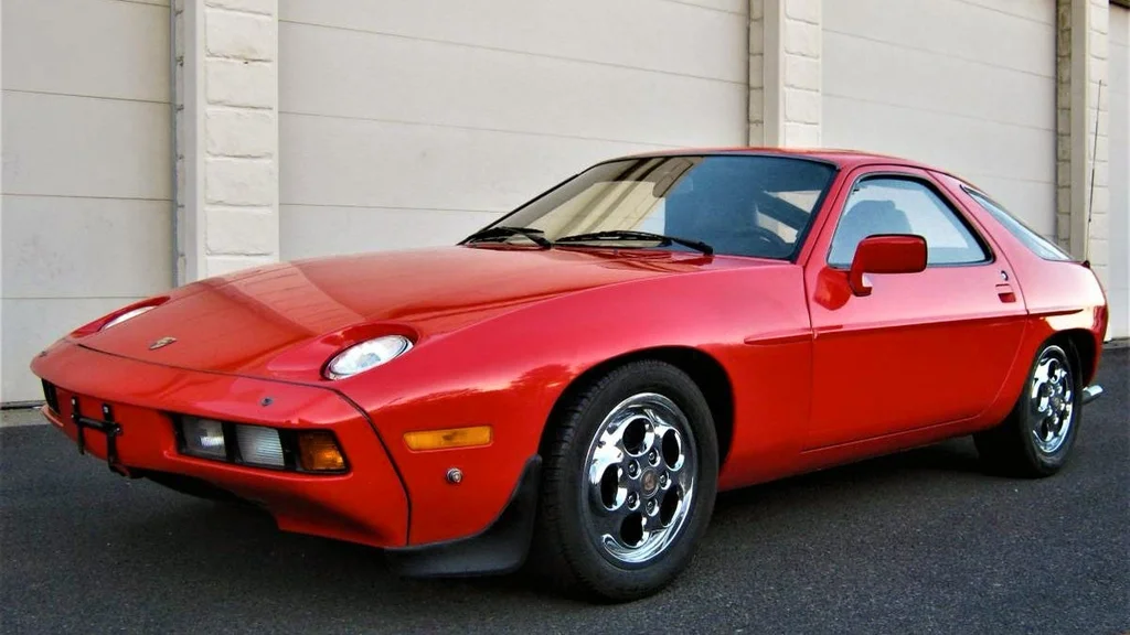 Porsche 928 z 1982 roku za 9995 dolarów