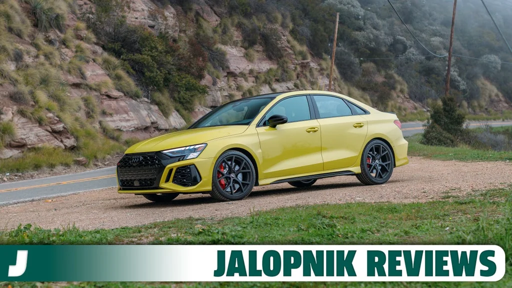 W 2024 Audi RS3 - Unikalne silniki sportowe