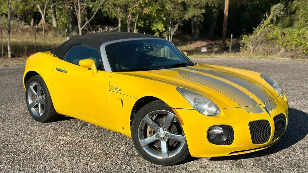 2008 Pontiac Solstice GXP - Czy warto za $12,995?