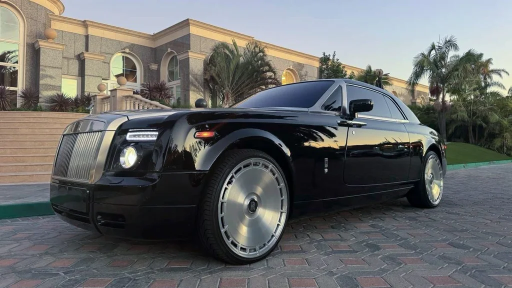 Rolls-Royce Phantom 2009 za $86,000 - czy warto?