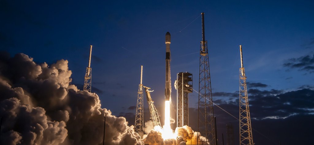 SpaceX úspěšně vypustila 20 satelitů Starlink