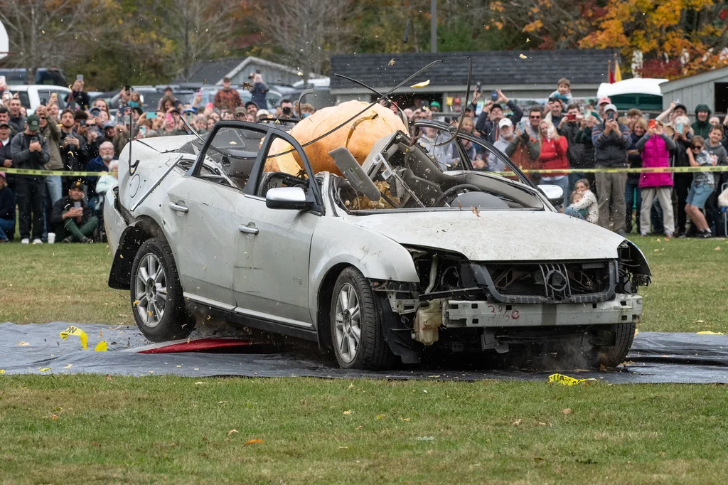 Damariscotta: Dynia vs. Mercury Sable