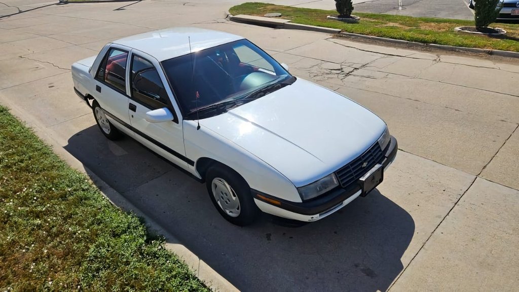 Chevy Corsica z 1993 roku za 2500 dolarów