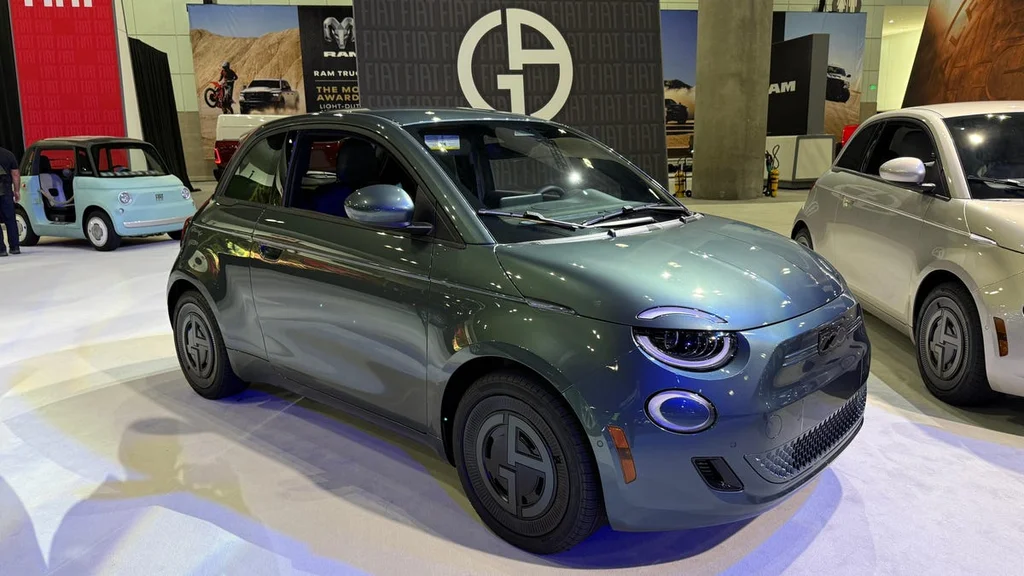 Fiat 500e Giorgio Armani – auto mody 2025