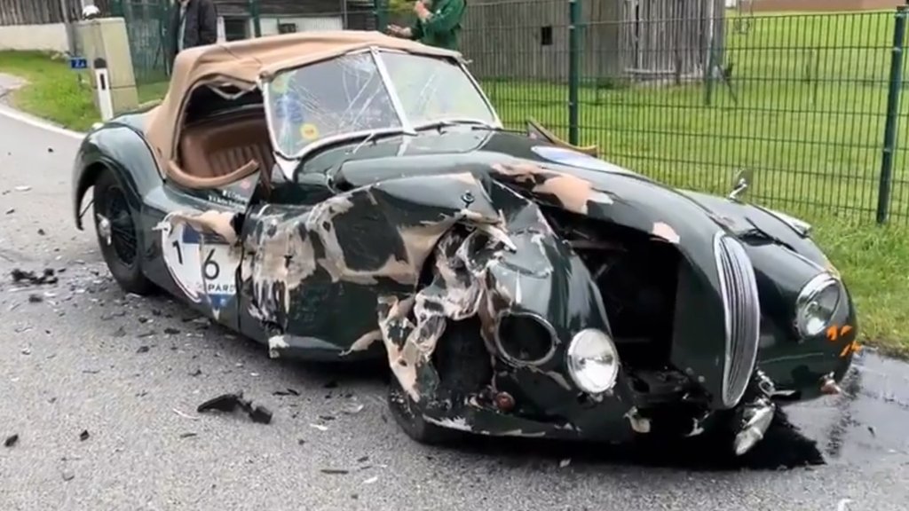 Wypadek Jaguara XK120 podczas Mille Miglia