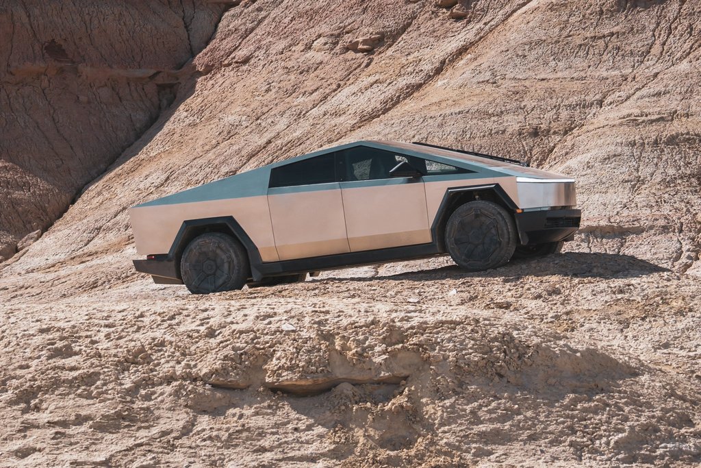 Tesla Cybertruck prichádza do Kanady a Mexika